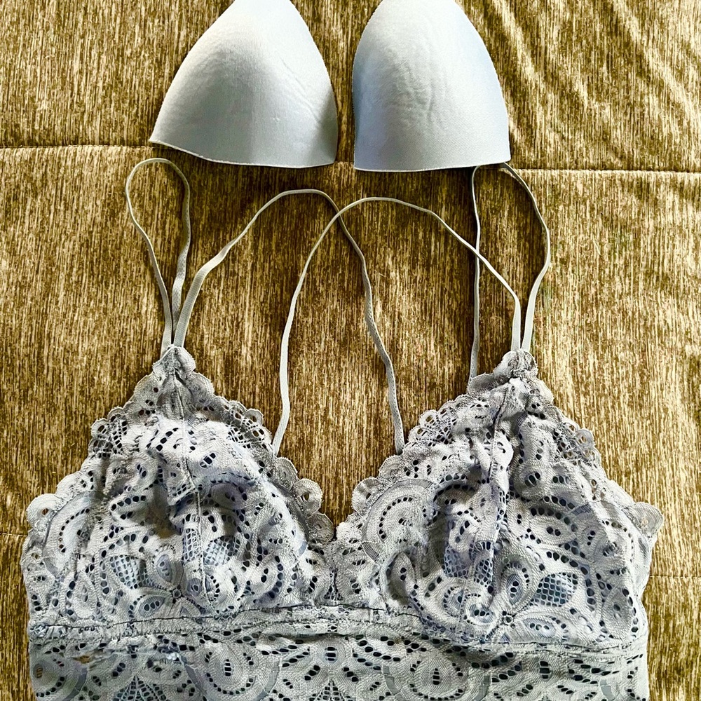 SO Lace Bralette with Removable Pads - Light blue size large